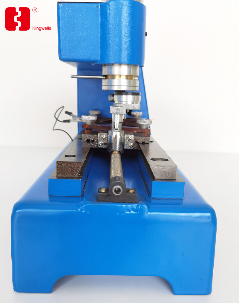 “漆膜劃圈試驗機”/